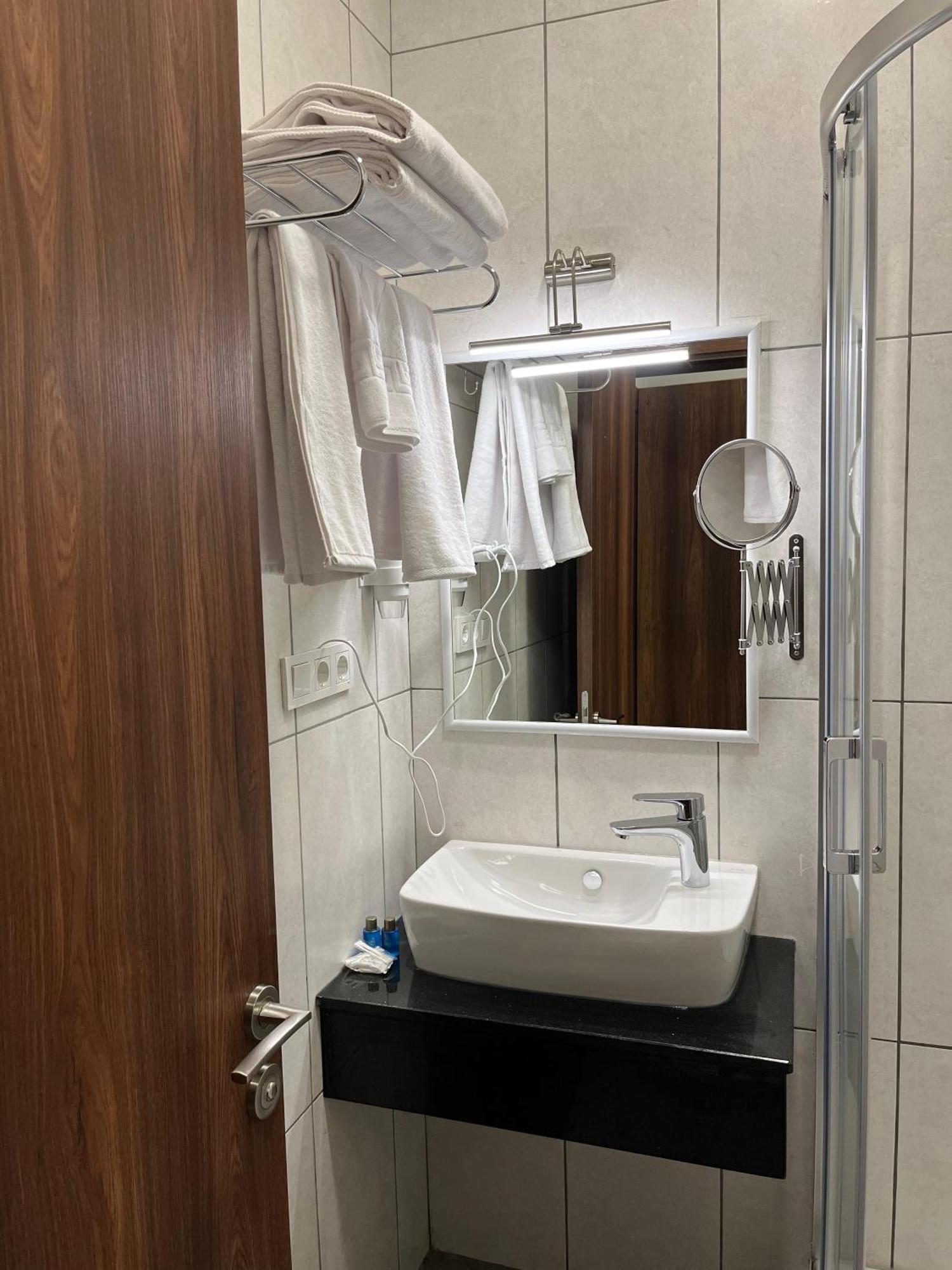 Andi Hotel Istanbul Exteriör bild